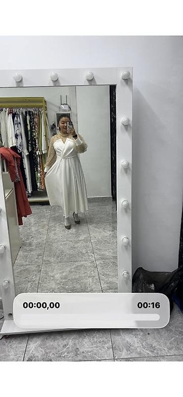 Жынсылар: Платье миди молочного цвета с эффектом кроя «по косой» и расклёшенной — 2