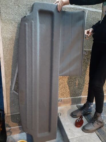 Катализаторлорду сатып алуу: Полка в багажник на Toyota RAV4 — 2