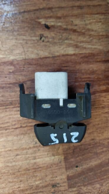 охотничий магазин ош: Toyota Surf / 4Runner 215 кнопка блокировки двери, Тойота Сюрф / — 1