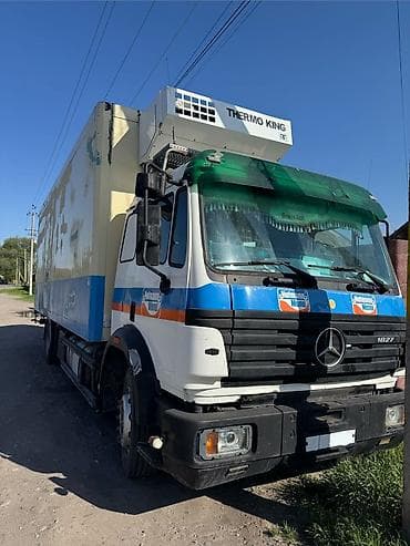 audu a4: Грузовик, Mercedes-Benz, Стандарт — 1