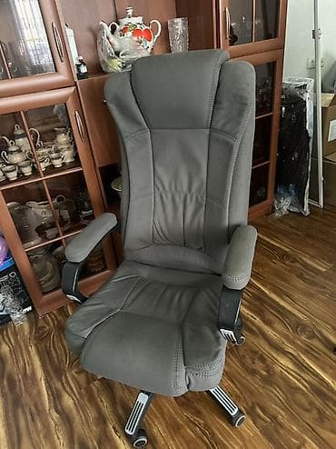 стулы офисные: Офисное кресло, С колесиками, цвет - Серый — 1