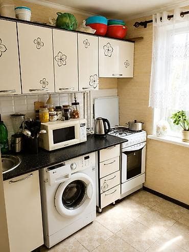 Кыймылсыз мүлк: 2 бөлмө, 42 м², 4-мкр 104-серия, 4 кабат, Евро оңдоо — 8
