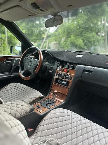 merc 211: Mercedes-Benz E-Class: 1998 г., 3.2 л, Автомат, Газ, Седан — 2
