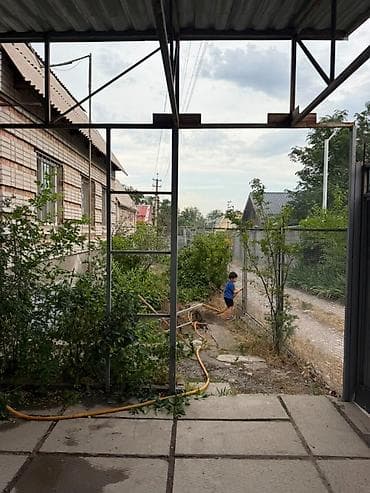 🏡 Продается просторный дом в с. Байтик 📐 Общая площадь — 80 м² 🛏️ 2 — 6