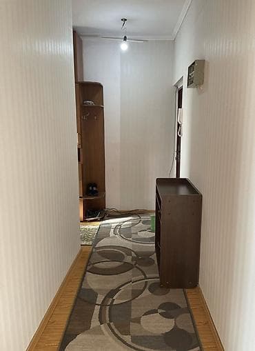 osh flats: 1 комната, 35 м², 106 серия, 3 этаж, Косметический ремонт — 4