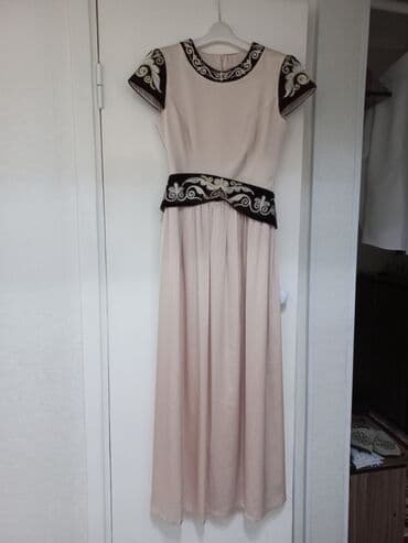 ПРОДАЮ платье в национальном стиле. После химчистки, одевала 1 раз