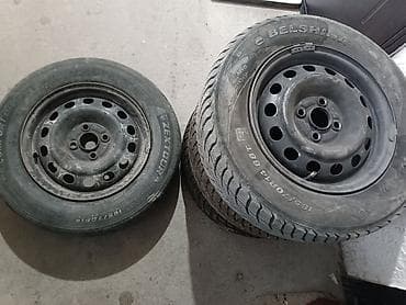 Продаю идиялное состояние званите подходит Хонда сивик и пассат и