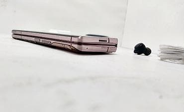 note 21 ultra: Samsung Galaxy Fold 2, Б/у, 256 ГБ, цвет - Золотой, 1 SIM, 2 SIM — 4