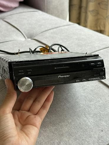 dvd player: Продаю оригинал пионер с выдвежным экраном — 1