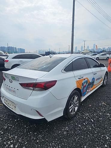 Hyundai Sonata: 2021 г., Автомат, Бензин, Седан — 4