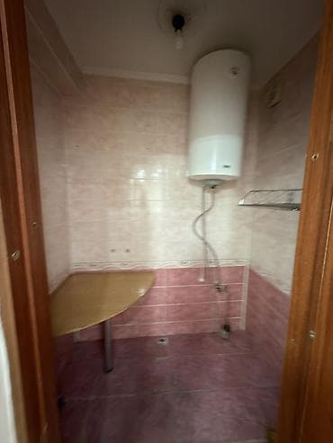 Коммерческая недвижимость: Коммерческое помещение с отдельным входом на первом этаже Сдается — 7