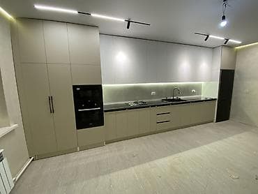 silver kitchen: Кухонный гарнитур и шкаф-купе на заказ - Современная линейная кухня — 2