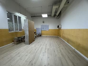 нижный джал: Продается помещение в мкр Джал, Ахунбаева 67/1. Цокольное помещение в — 4