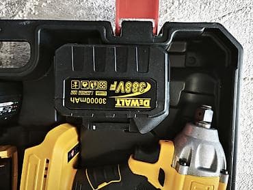 инструменти: Аккумуляторный набор электроинструментов DEWALT в прочном кейсе — 6