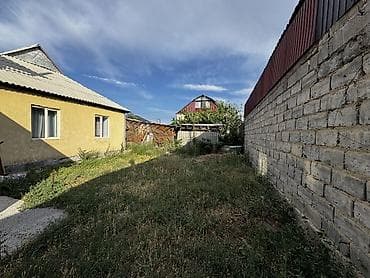 Дома: Срочно продаю двух этажный кирпичный дом +1 этажный дом, все на одном — 5