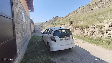 Унаа сатуу: Honda Fit: 2014 г., 1.5 л, Кол менен иштөөчү, Бензин, Хетчбек — 7