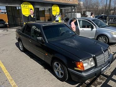 210 mers: Mercedes-Benz E-Class: 1992 г., 2 л, Механика, Бензин, Седан — 4