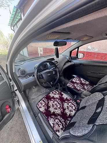 пресс патборшик: Chevrolet Spark: 2010 г., 1 л, Ручные, Бензин, Хэтчбэк — 4