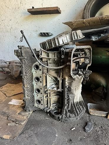 Детали двигателя и моторы в сборе: Gl450 4.7 м273 можно расточить под 5.5 Цепь целая( полетел натяжитель — 1