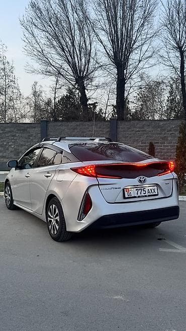 Toyota Prius: 2020 г., 1.8 л, Вариатор, Гибрид, Лифтбек — 2