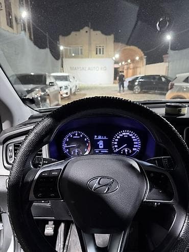 яркие: Hyundai Sonata: 2019 г., Автомат, Бензин, Седан — 6
