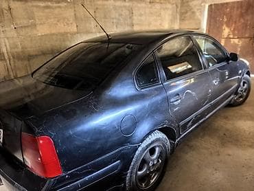 фолсваген б 5: Volkswagen Passat: 2000 г., 2.4 л, Кол менен иштөөчү, Седан — 7
