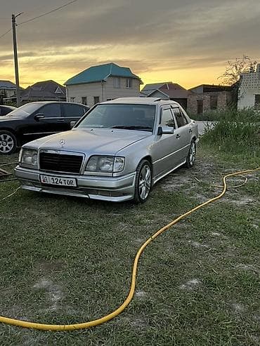 Mercedes-Benz W124: 1995 г., 3.2 л, Автомат, Бензин, Седан — 2