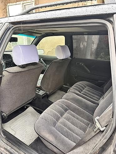 Унаа: Volkswagen Passat: 1990 г., 1.8 л, Кол менен иштөөчү, Бензин, Универсал — 7