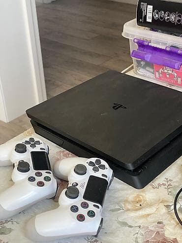 game console: Продам PS4 Slim на 500гб Прошитая. Версия ПО 12.52 установлен GoldHen — 6