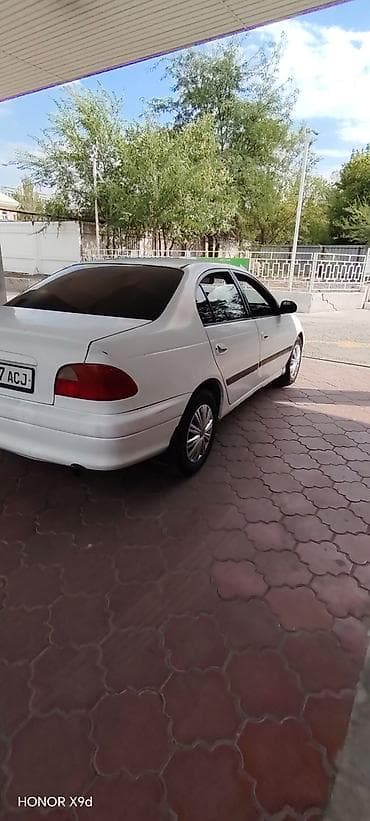 ej ve: Toyota Avensis: 2000 г., 1.6 л, Механика, Бензин, Седан — 2