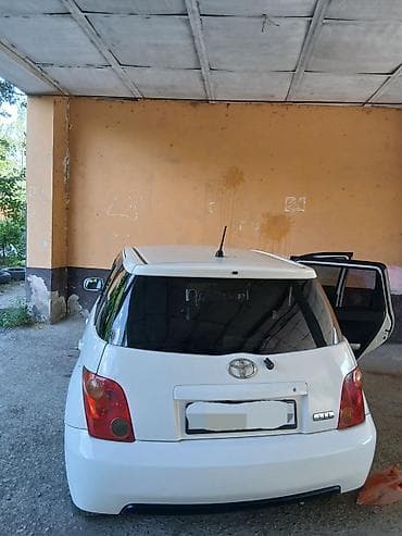 Унаа: Toyota Ist: 2002 г., 1.5 л, Автомат, Бензин — 1