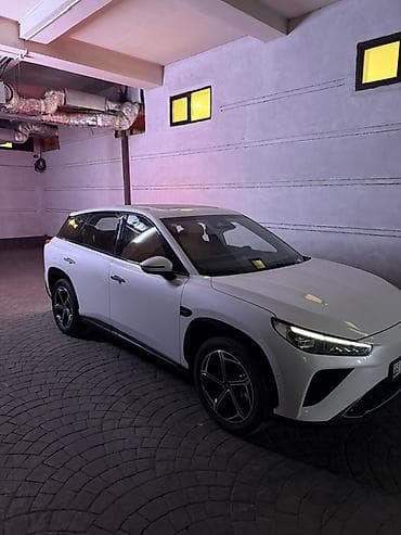 Voyah: Voyah : 2024 г., 1.5 л, Автомат, Электромобиль, Кроссовер — 2