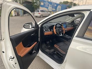 carplay box: BYD E2: 2021 г., Автомат, Электромобиль, Хэтчбэк — 2