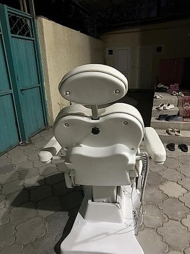 Продается функциональное косметологическое кресло с пульт управлением at lalafo.kg Продается функциональное косметологическое кресло с пульт управлением