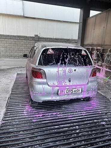 tayota vitz: Toyota Vitz: 2001 г., Автомат, Бензин, Хэтчбэк — 2