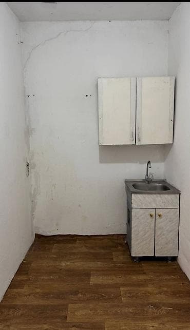 комнату: 27 м², Без мебели — 3