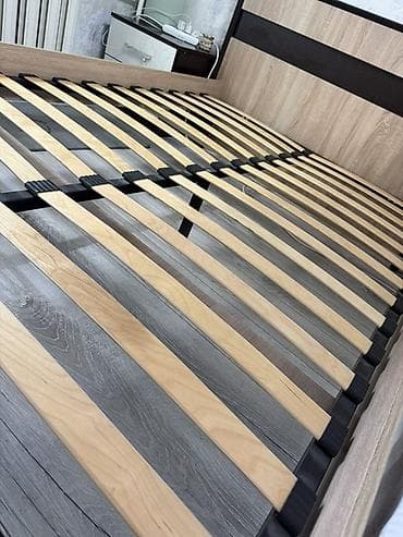 small table: Двуспальная кровать, С матрасом, длина - 200 см — 4