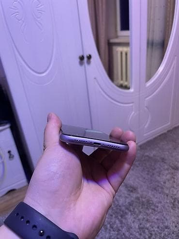 apple 8: IPhone 11, Чехол — 5