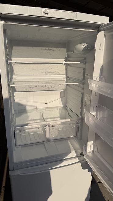 poco 4 pro: Холодильник Indesit, Двухкамерный — 3