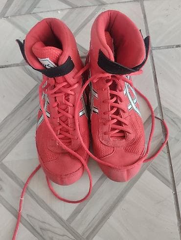 обувь 35 36: Продам борцовки ASICS Размер: 40 Цена: 200 сом Б/у, состояние — 2