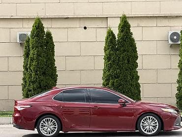твих диска: Toyota Camry: 2018 г., 2.5 л, Вариатор, Гибрид, Седан — 6