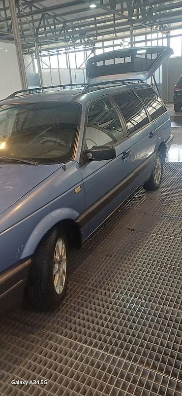 жип унаа: Volkswagen Passat Variant: 1992 г., 1.8 л, Кол менен иштөөчү, Бензин, Универсал — 3