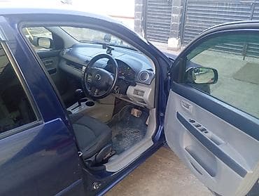 second tech: Mazda Demio: 2004 г., 1.3 л, Автомат, Бензин, Хэтчбэк — 3