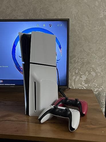 Продаю PlayStation 5 Slim (версия с дисководом) + 2 геймпада DualSense
