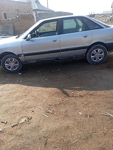 Audi: Audi 80: 1987 г., Механика, Седан — 3