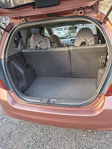 Honda Fit: 2005 г., 1.3 л, Автомат, Бензин, Хэтчбэк — 8