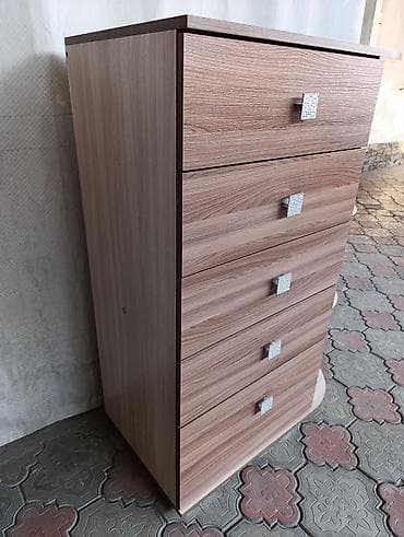 Кийим үчүн комод, Колдонулган, Күзгүсүз, Өзү алып кетүү, Акылуу жеткирүү