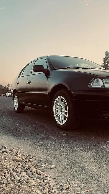 1999: Toyota Avensis: 1999 г., 2 л, Механика, Бензин, Седан — 4