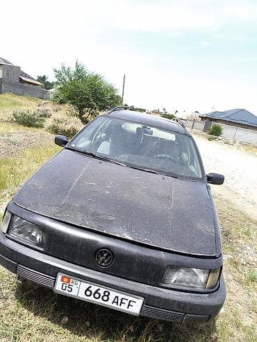 Унаа сатуу: Volkswagen Passat: 1992 г., 2 л, Кол менен иштөөчү, Бензин, Универсал — 4