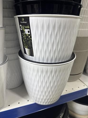 не нужное: Пластиковые кашпо для комнатных и уличных растений - Материал — 1